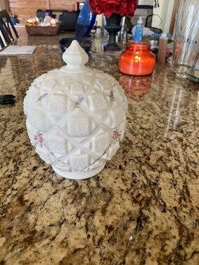 Decorative Porcelain Candy Dish